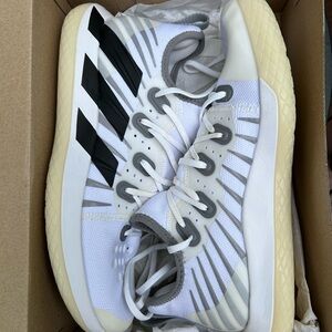 Adidas Stabil Gen 2.0M size 10 1/2